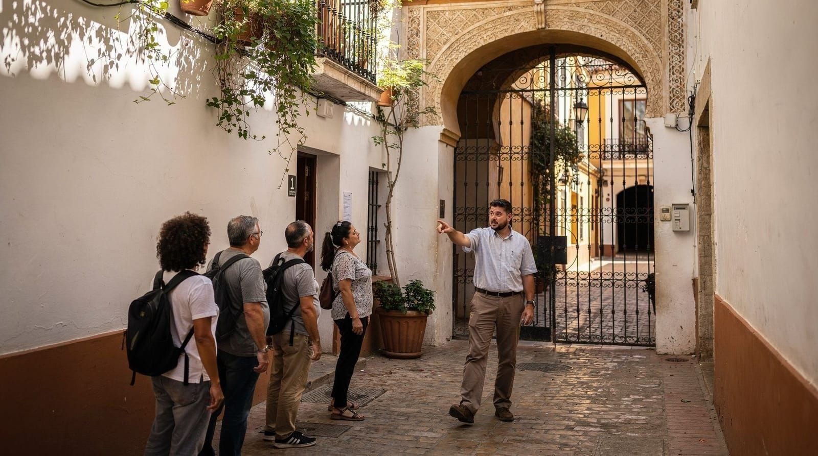 Mejores tours a pie por Sevilla: guiados, autoguiados y qué merece la pena