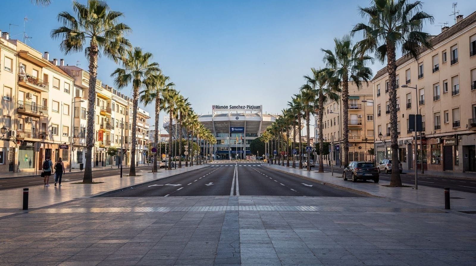Guía del barrio de Nervión: el distrito moderno de negocios y compras de Sevilla — Nervión en Sevilla: el estadio Sánchez-Pizjuán de fútbol, centros comerciales, r