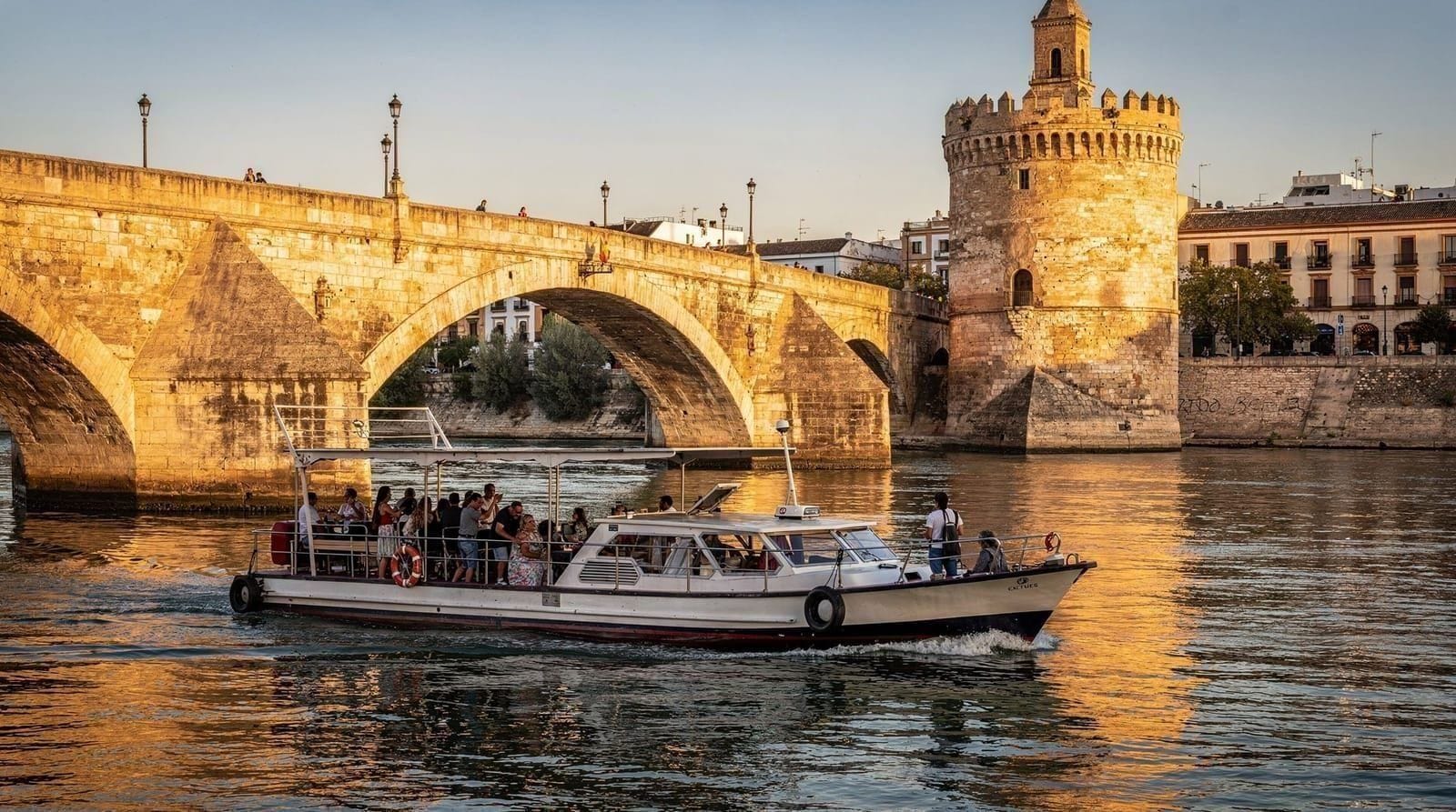 Guadalquivir river cruise Seville: honest review — Is the Guadalquivir river cruise in Seville worth it? Real prices, duration, sig